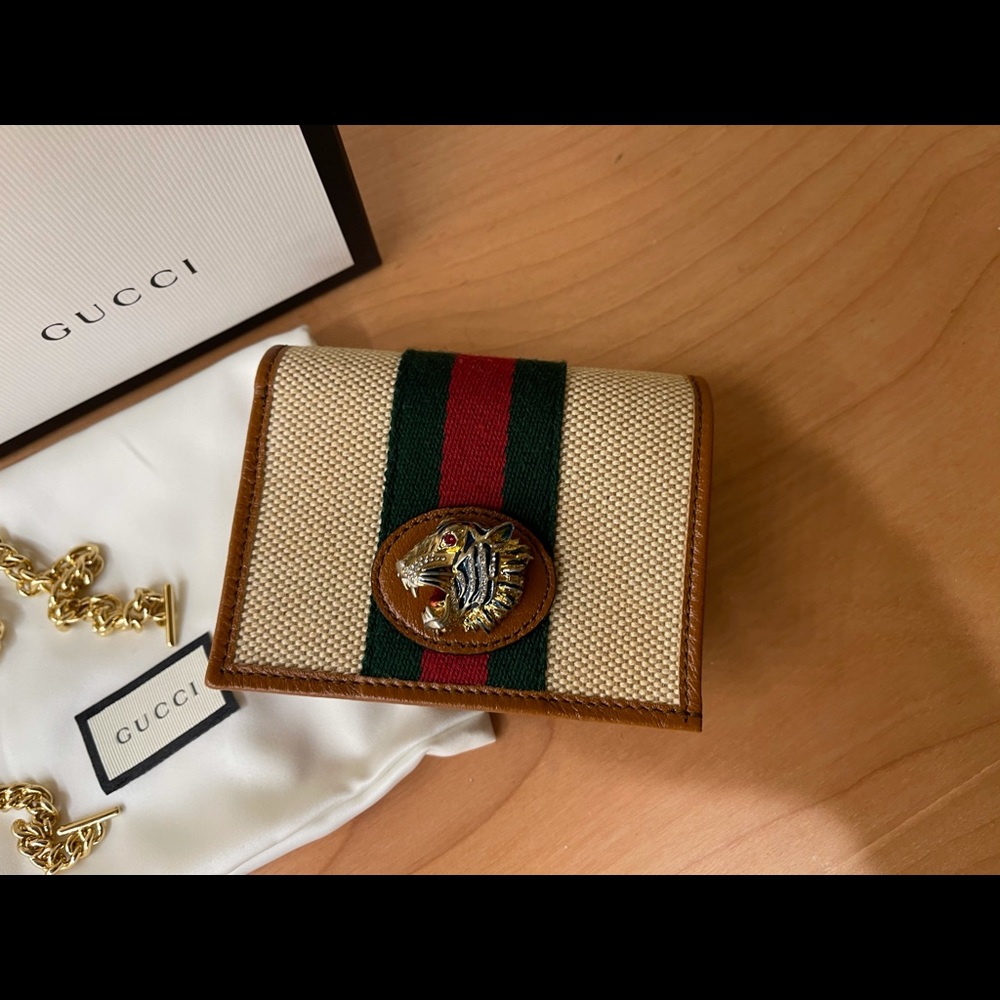 NWT never used! GUCCI Wallet